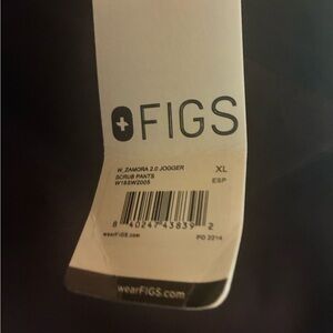 Figs Zamora 2.0 Jogger Scrub Pants in Black